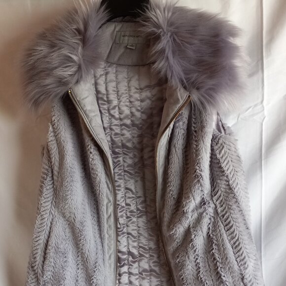 LILAC GRAY FAUX FUR VEST ZIP SLEEVELESS - Picture 2 of 7